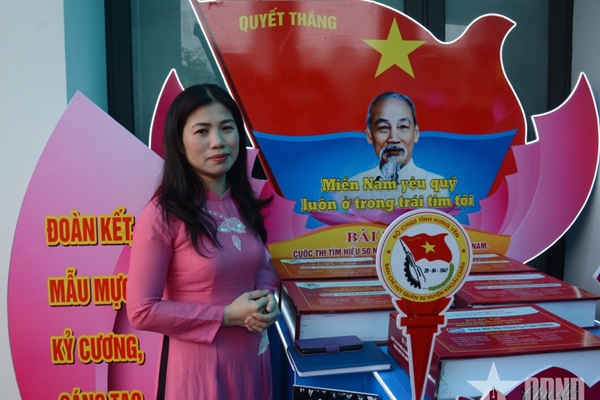 Tình yêu đặc biệt của cô giáo Hài dạy sử